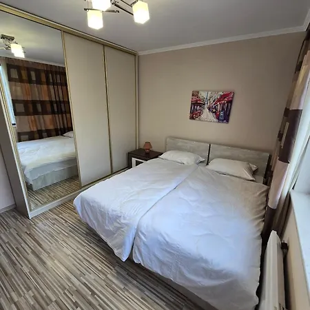 Apartament Center Sea Garden 2br *