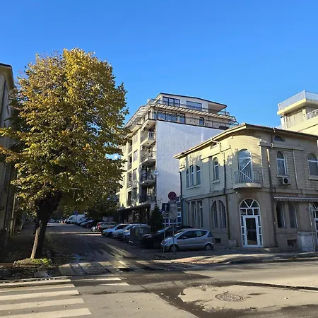 Apartament Center Sea Garden 2br *